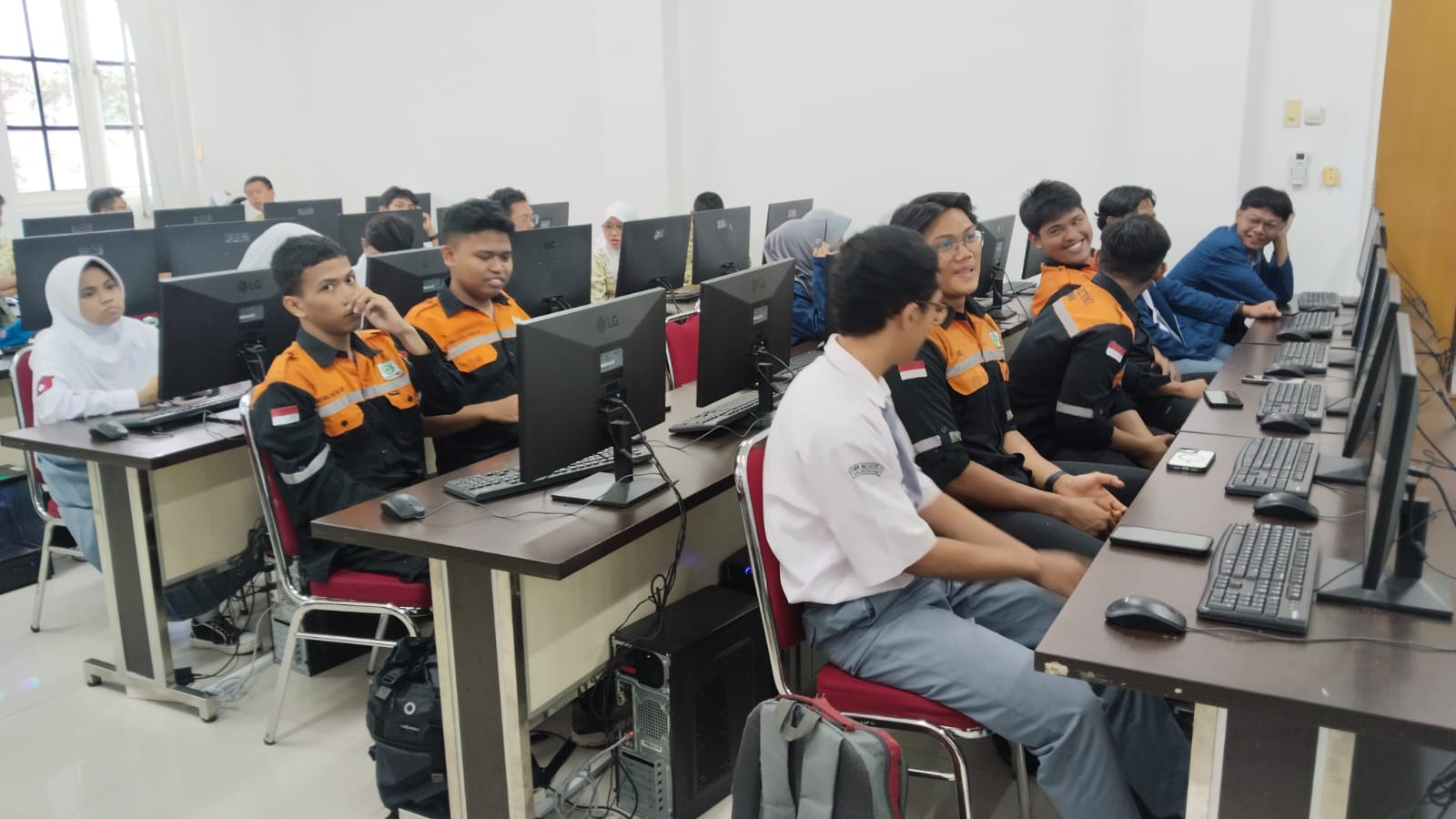 Lab Robotika FIKOM Buktikan Kesiapan Penuh di Ajang ROBOFUN 2025
