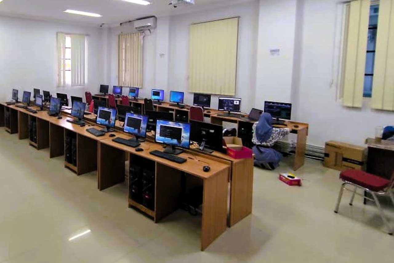 Gerak Cepat Tangani Kendala, Lab C Kembali Normal Diperbaiki Siswa Magang SMK