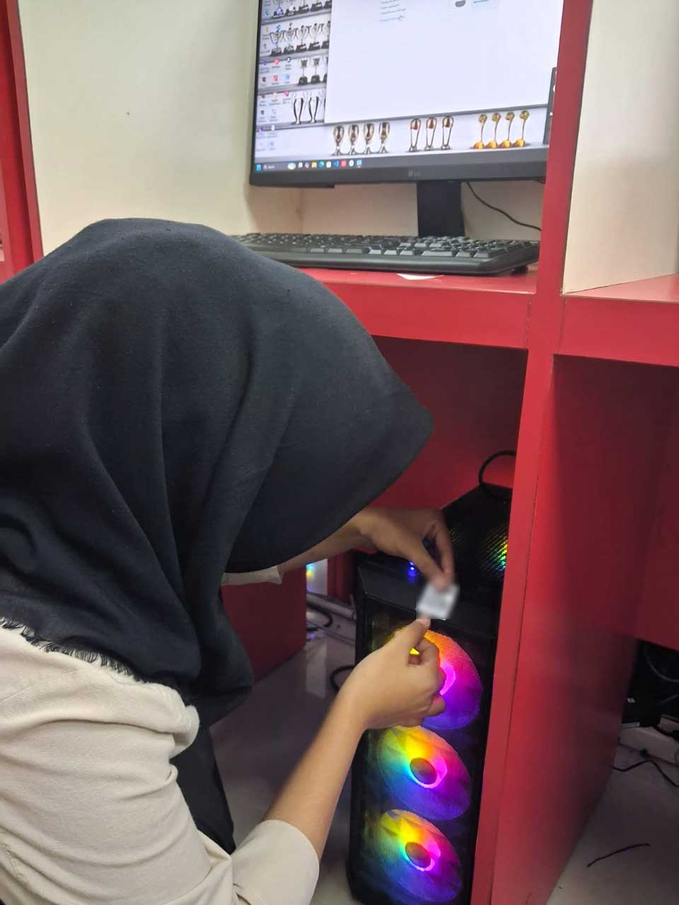 Optimalisasi Laboratorium Komputer Terapkan Tata Kelola Aset Berbasis QR Code